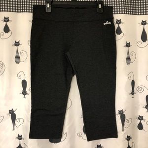 Spaulding dark gray cropped leggings